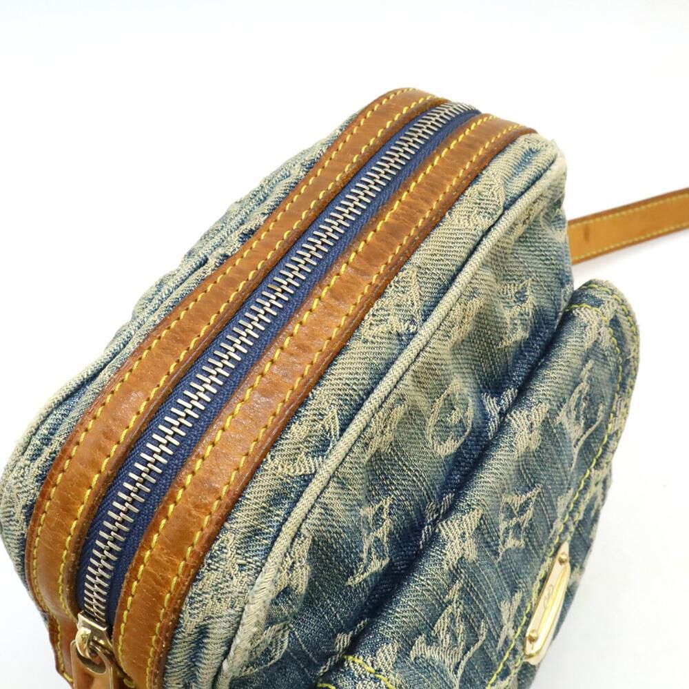 Louis Vuitton Shoulder Bags