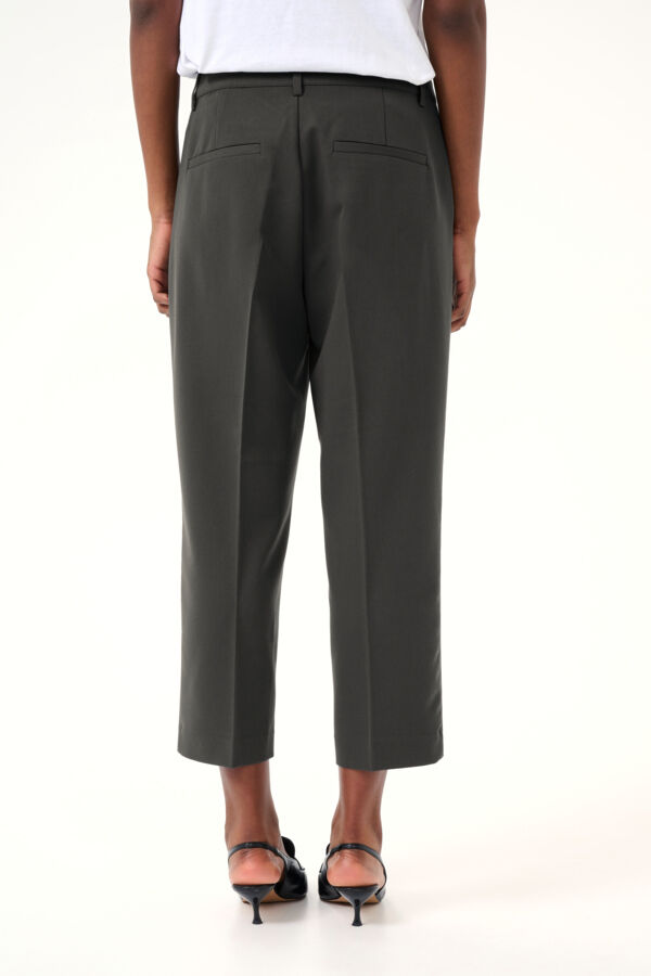 KAsakura Cropped Zipper pants