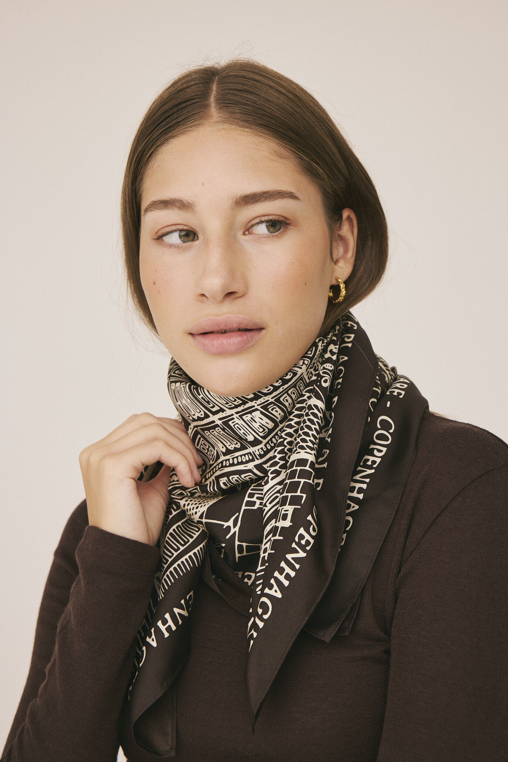 Magasin Iconic Scarf 83x83cm