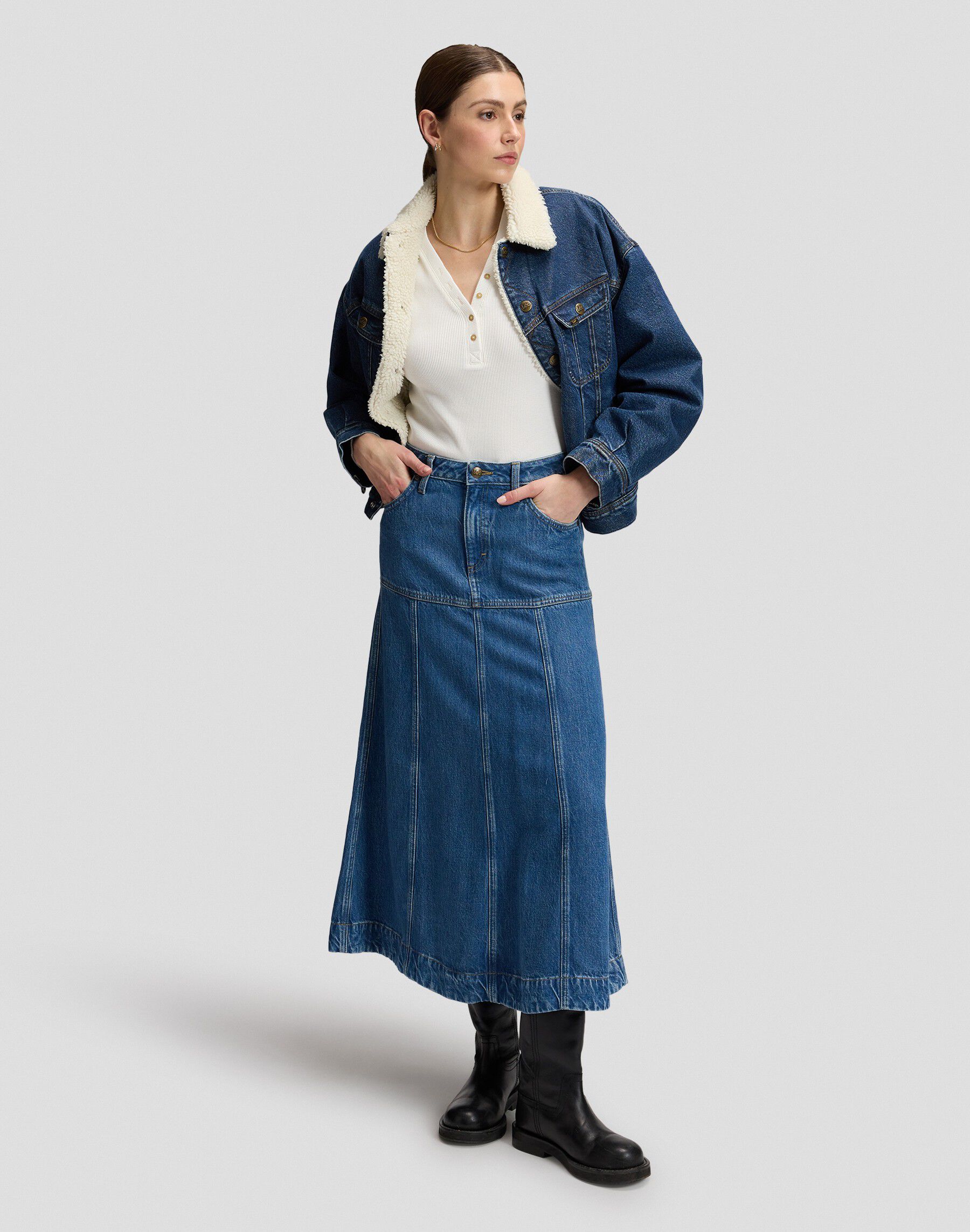 SEAMED MIDI SKIRT