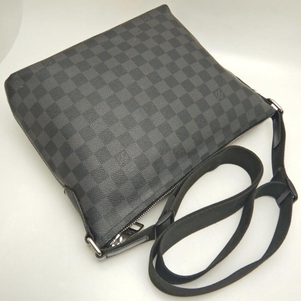 Louis Vuitton Shoulder Bags