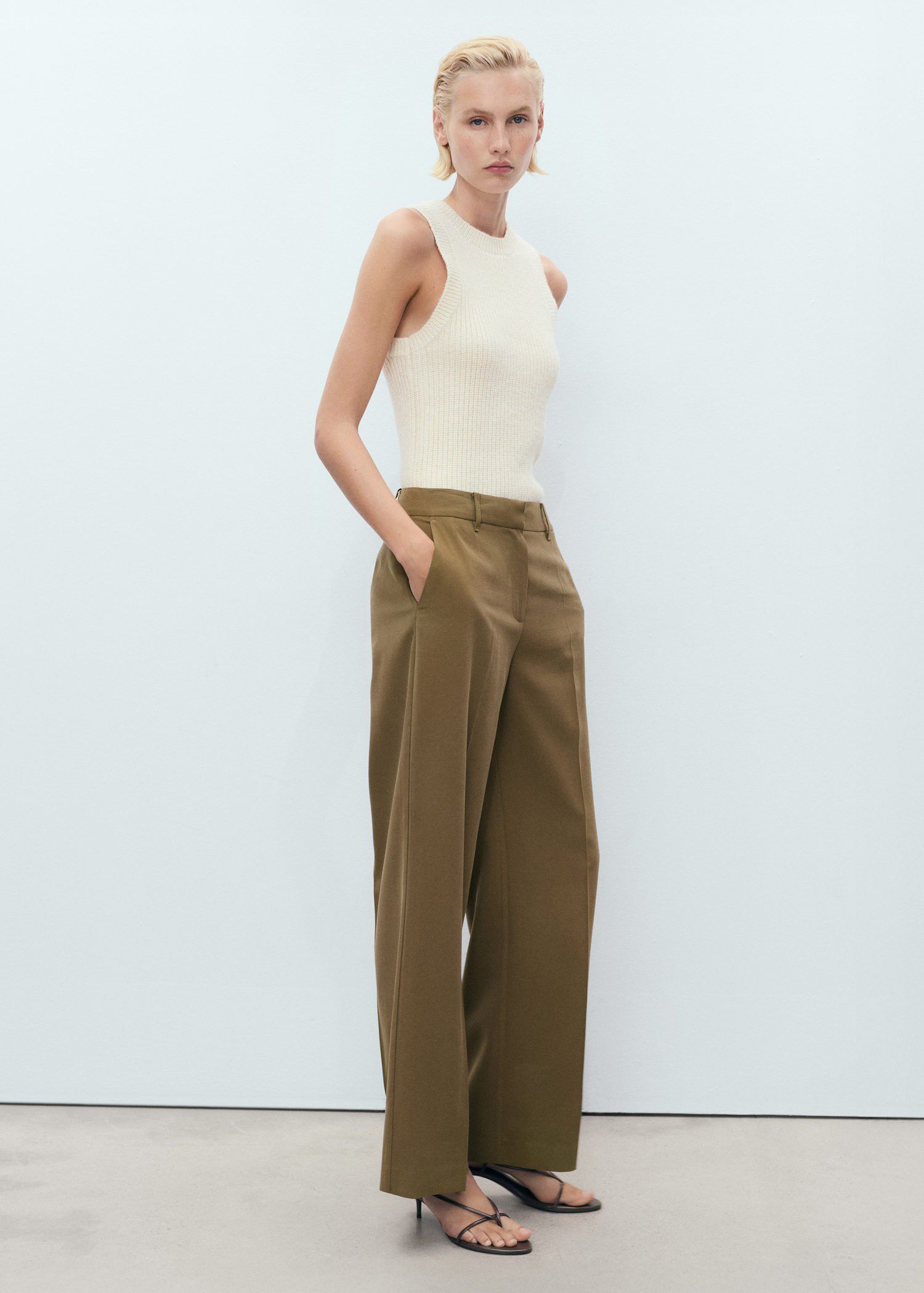 Straight mid-rise trousers