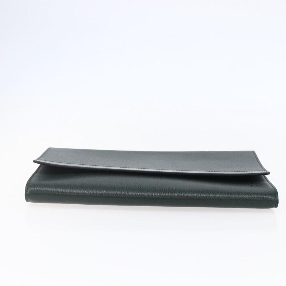 Louis Vuitton Clutch