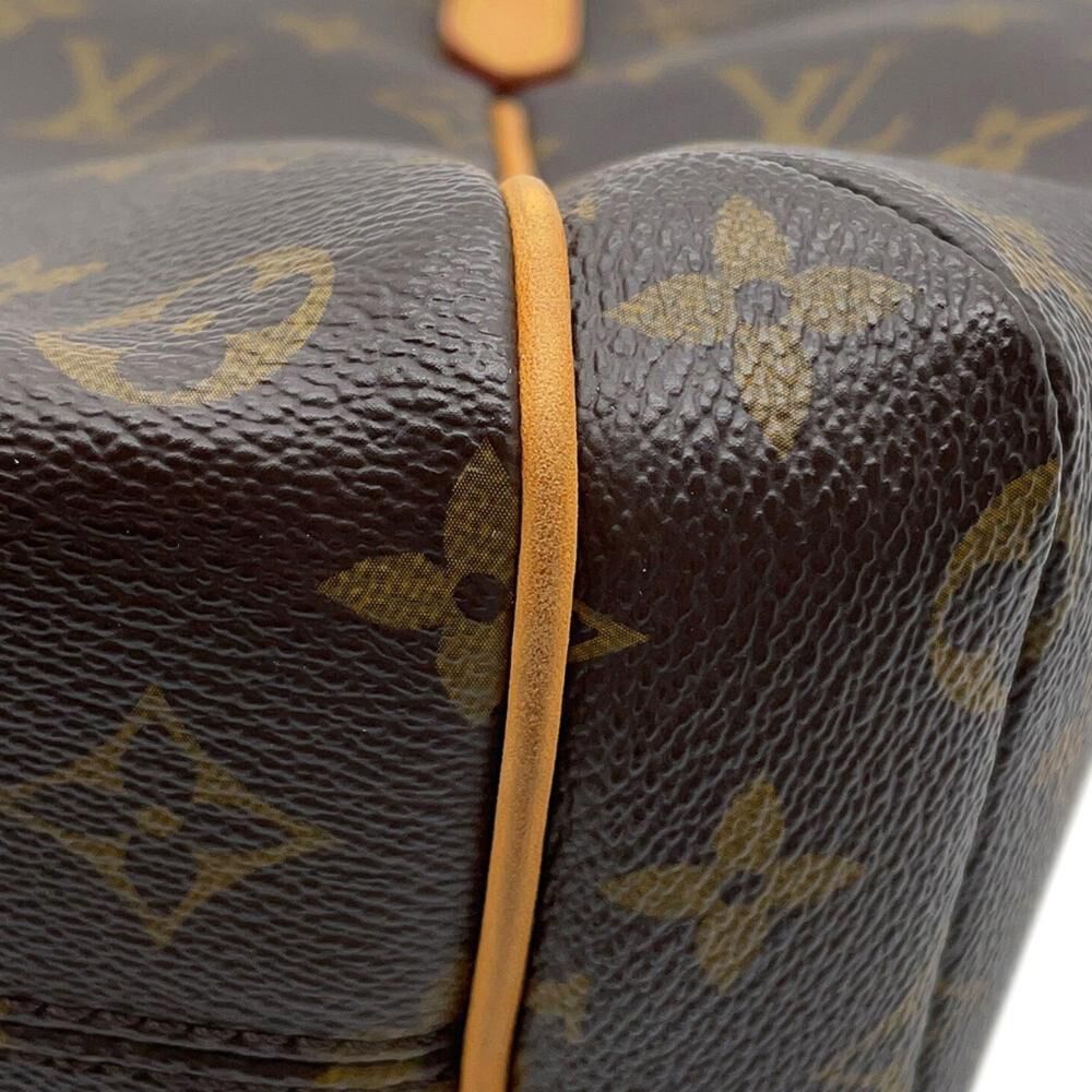 Louis Vuitton Shoulder Bags