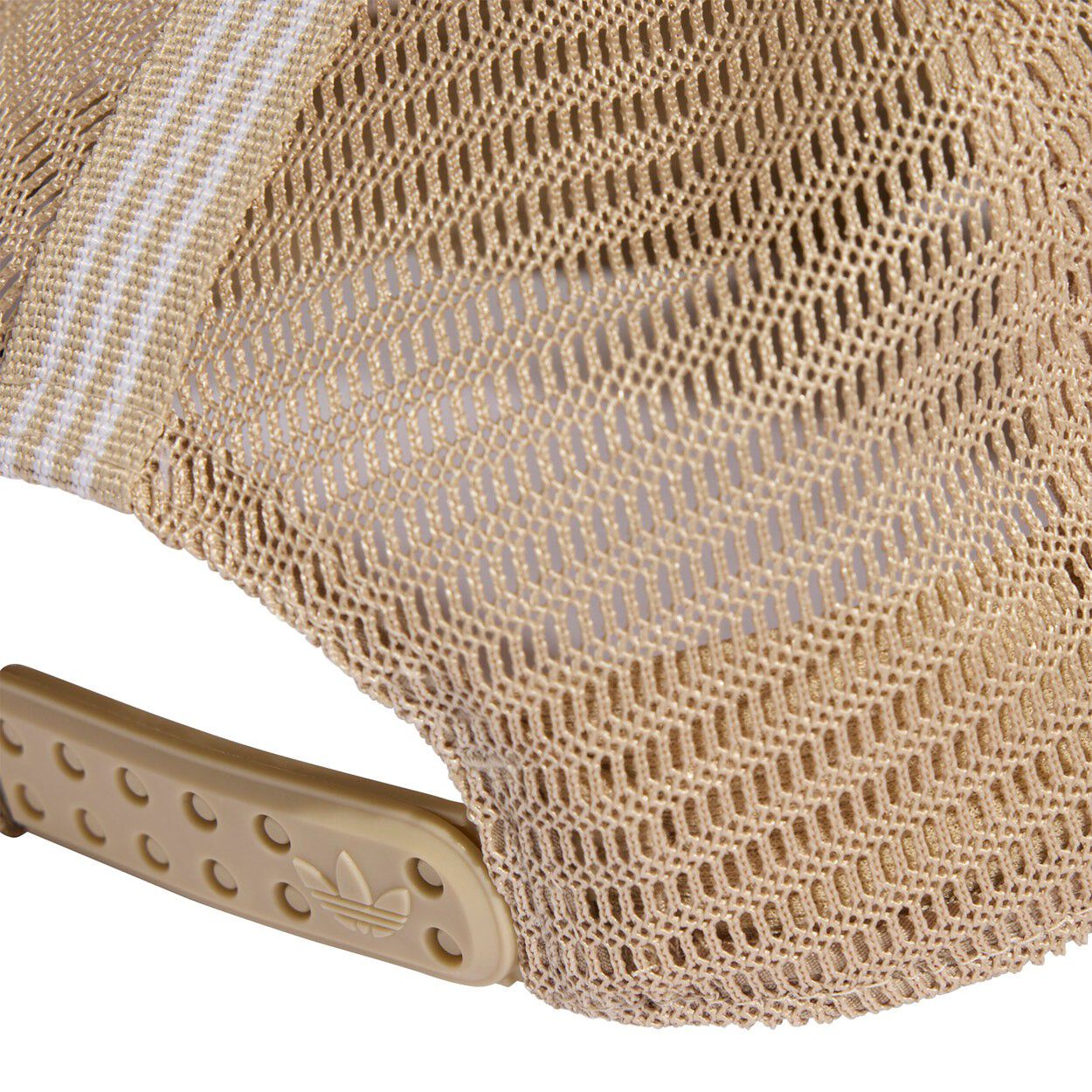 Curved Trucker Kasket