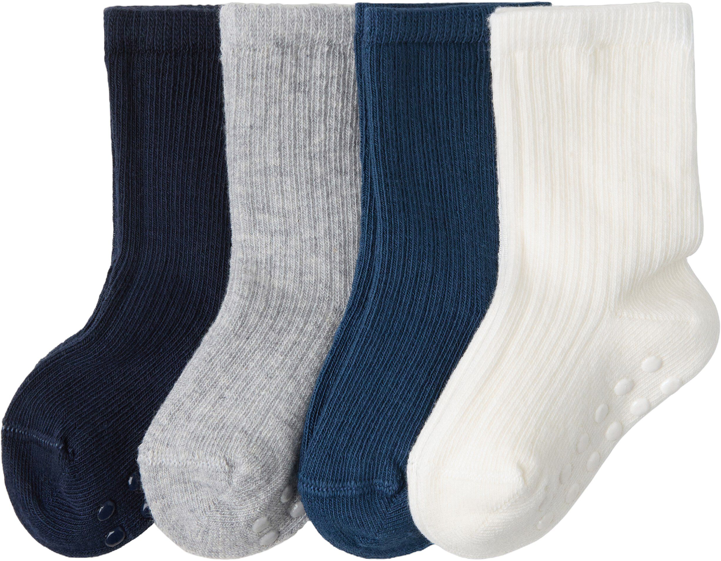 Ribbed, soft socks.