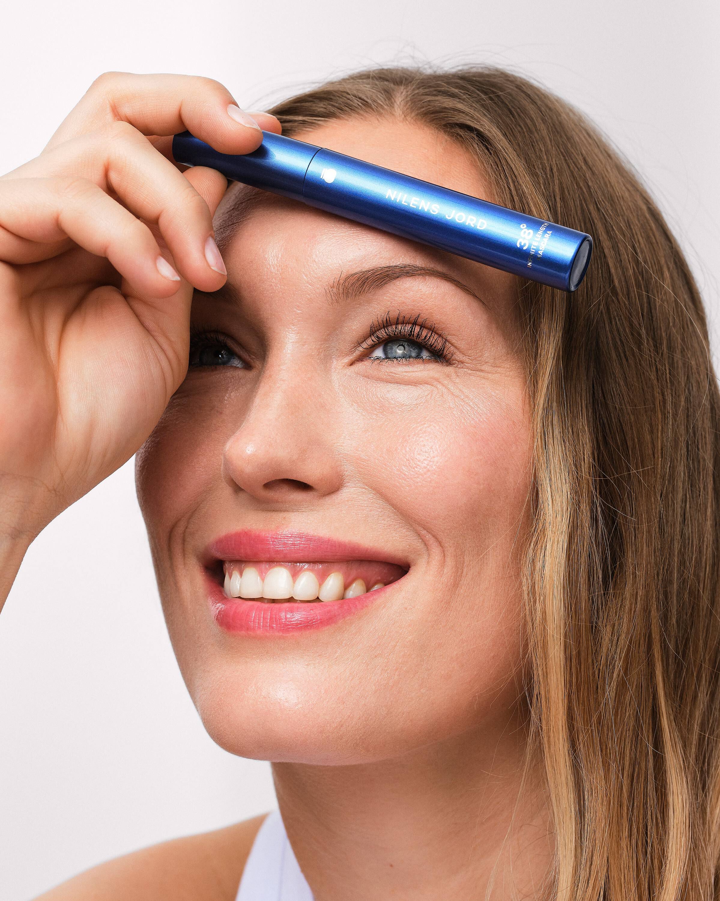 Infinite Length 38' Mascara