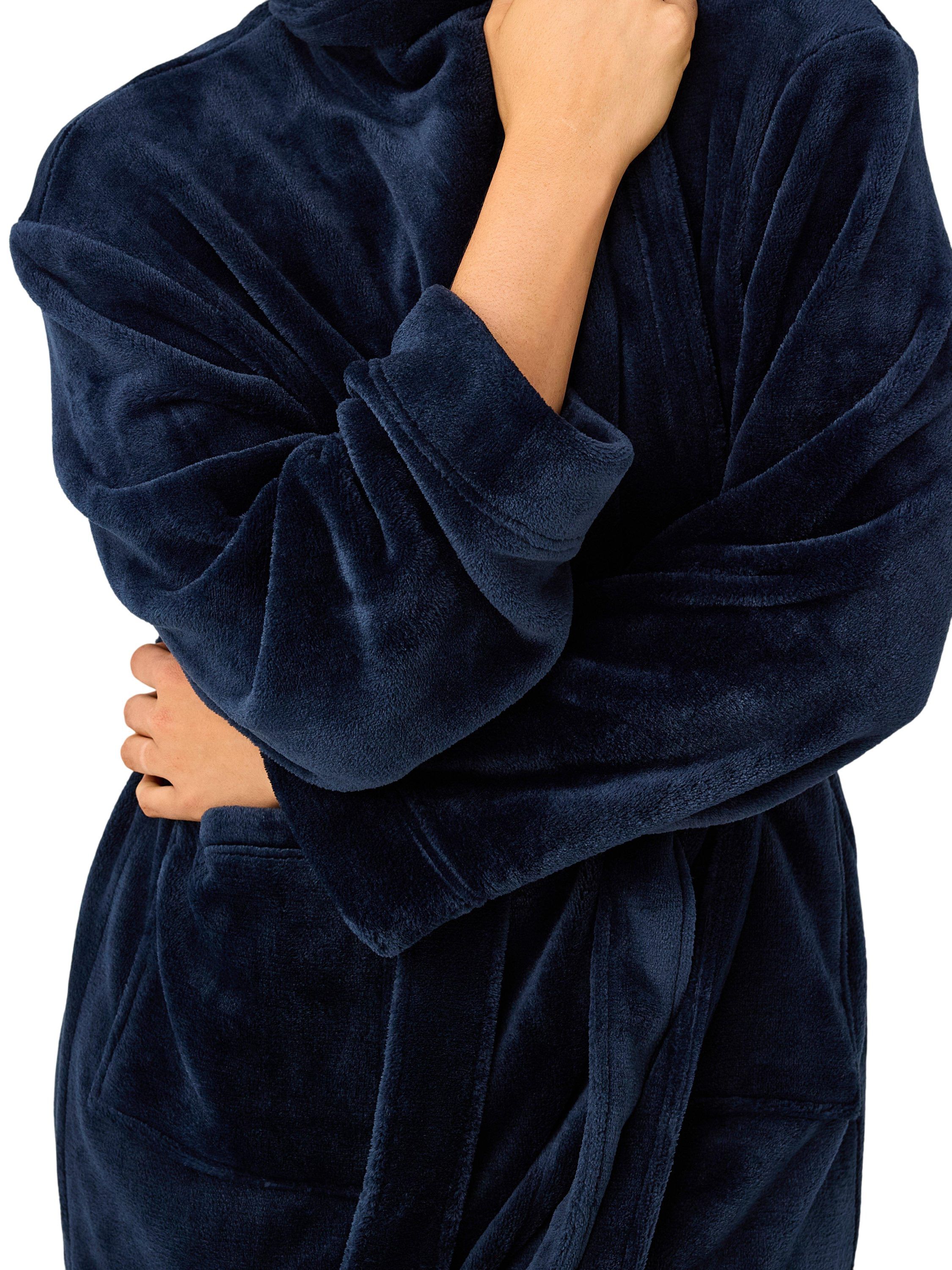 Soft fleece robe with with long sle
