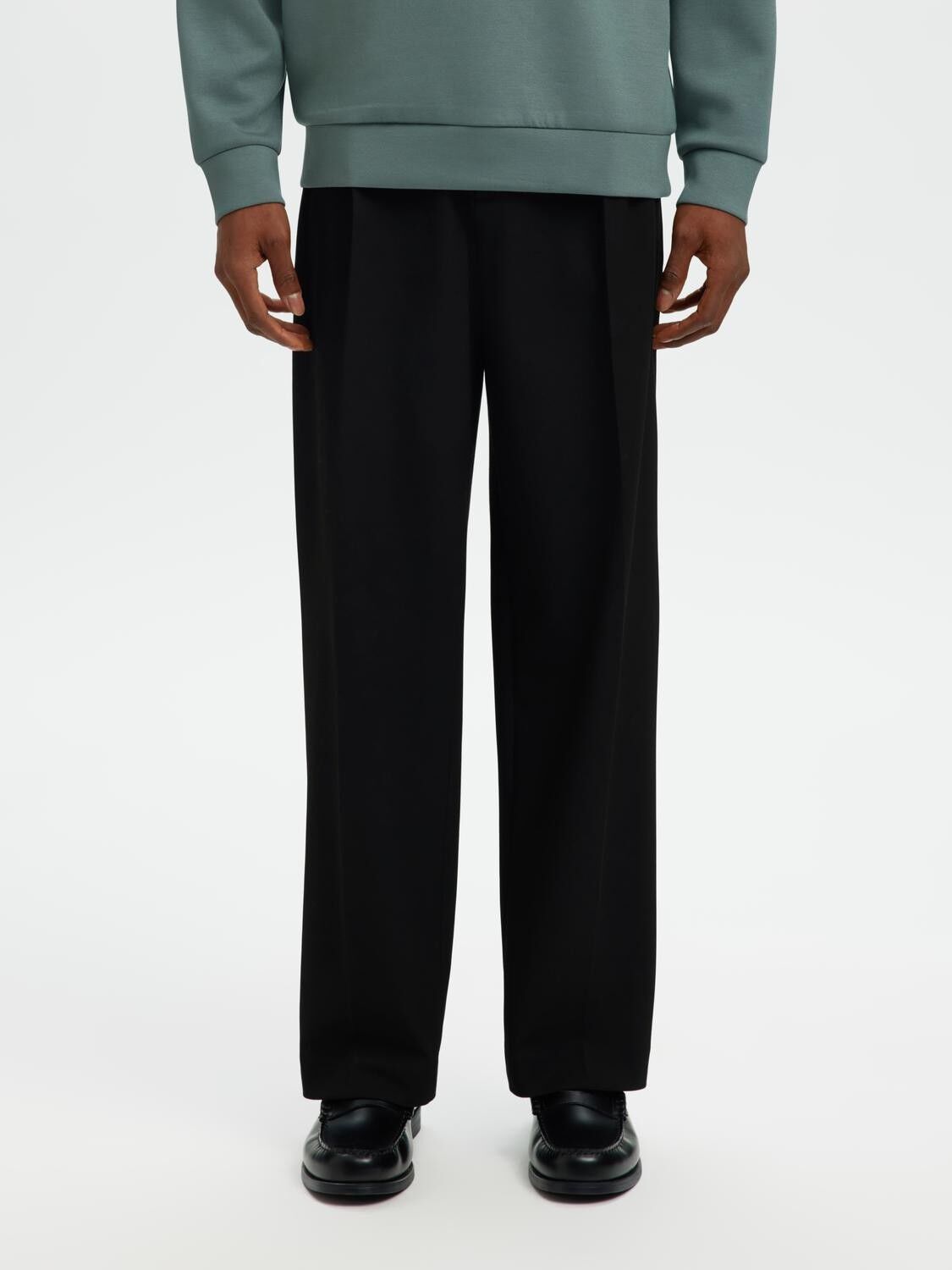 SLH220-LOOSE FINN FLEX PANTS
