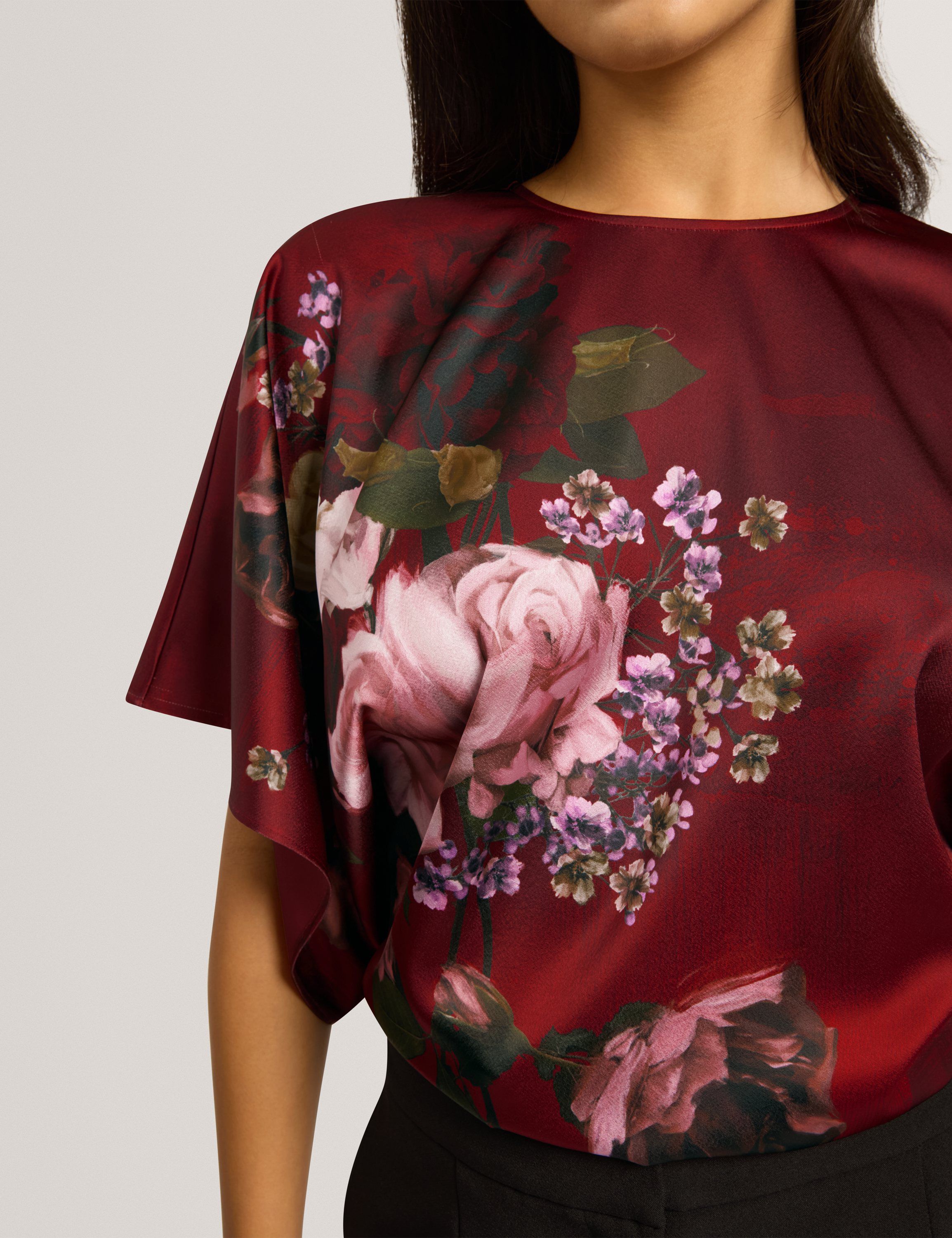 OTILEE Printed Batwing Top