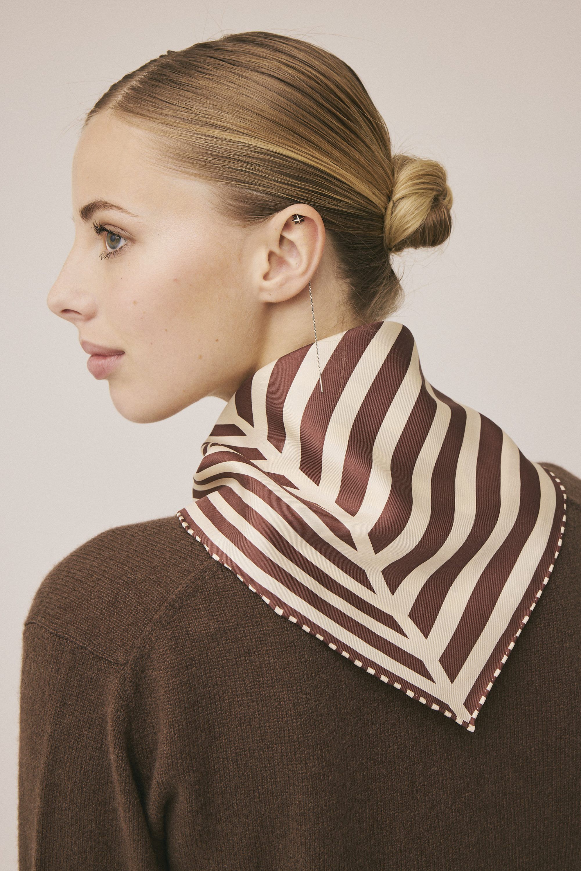 Geometric Scarf 100% Silk - 61x61cm