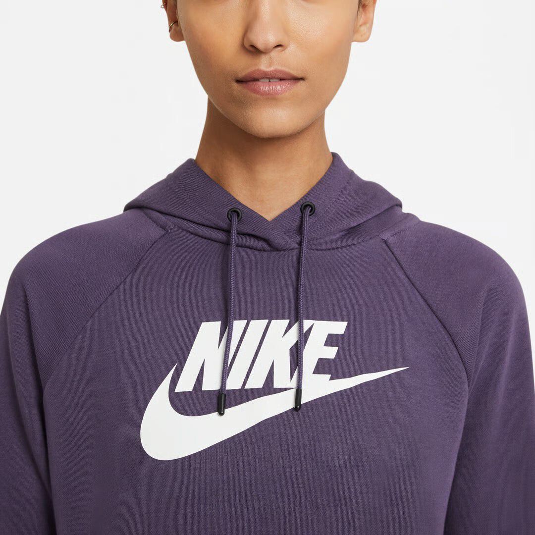 Sportswear Essential Fleece h&aelig;ttetr&oslash;je