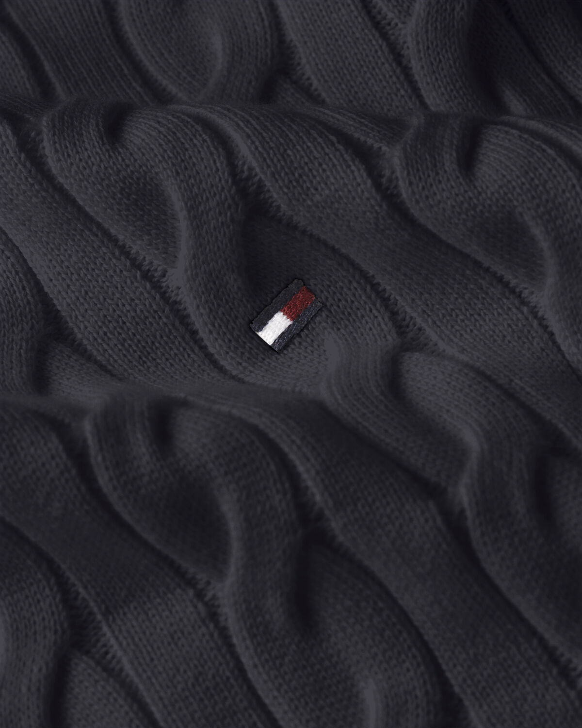 CLASSIC CABLE CREW NECK