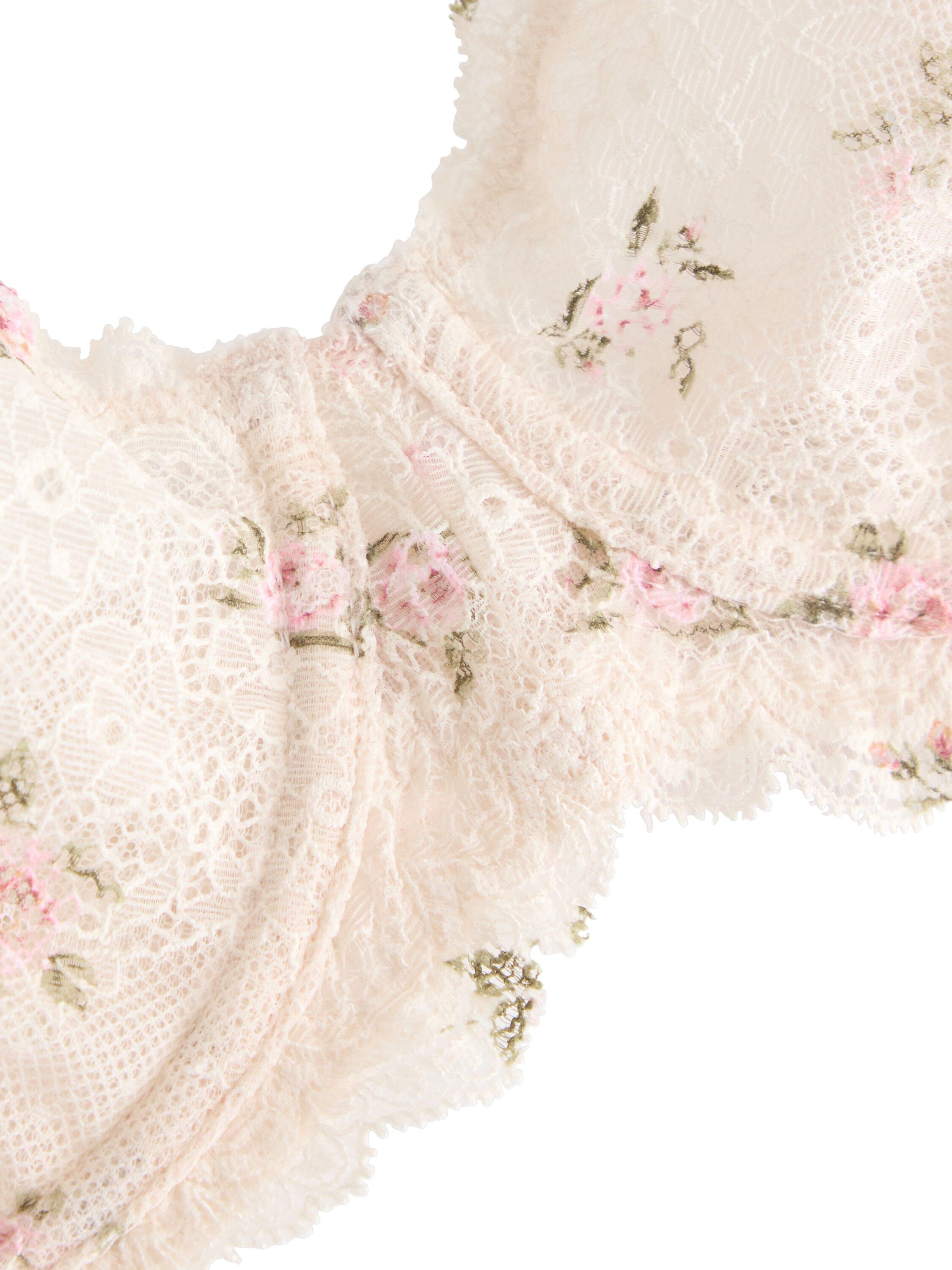 Unpadded wire bra in sheer lace and