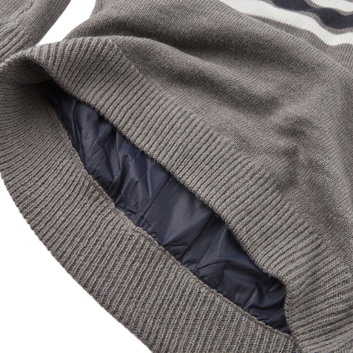 Icon Stripe Wind Knit striktr&oslash;je