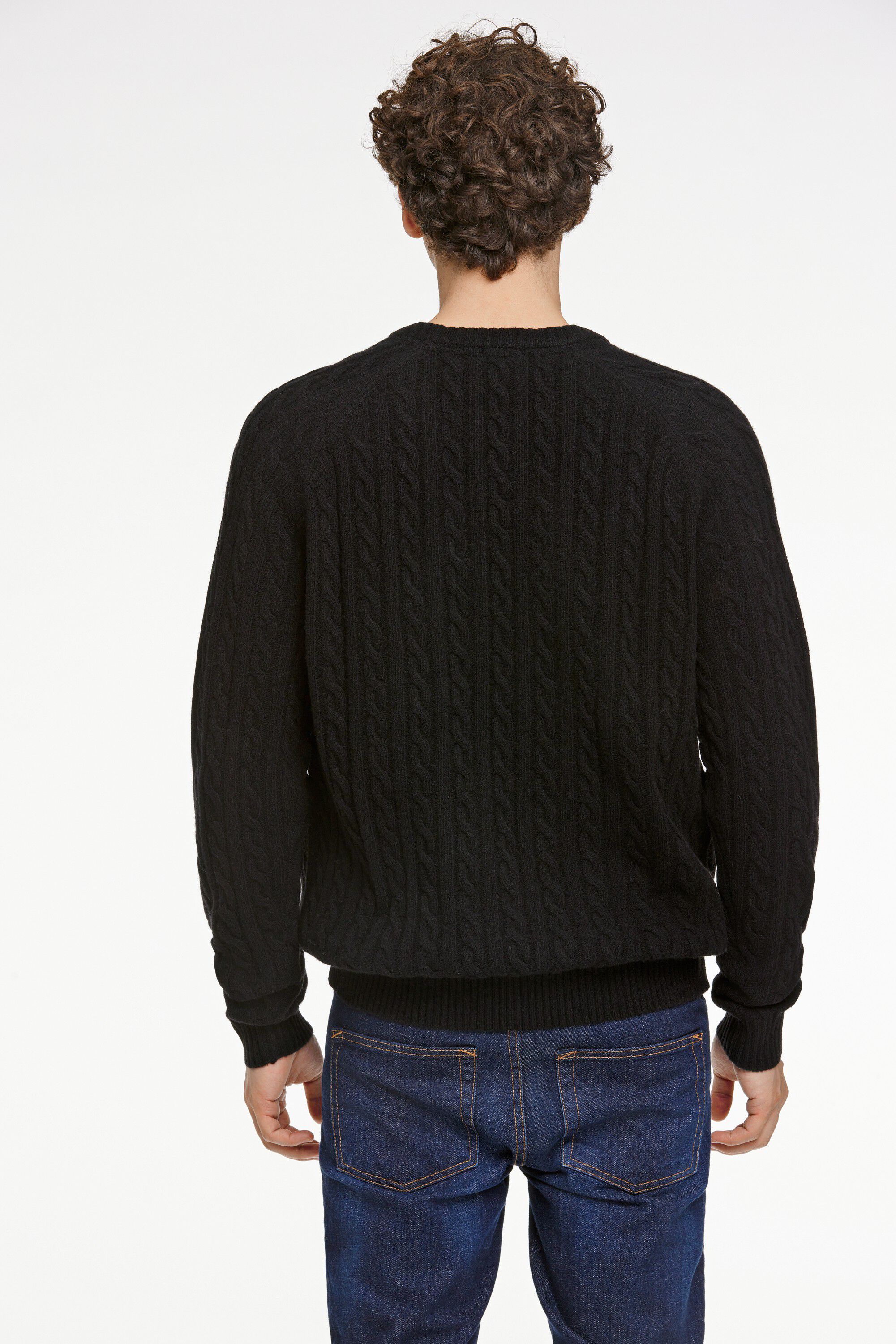 Lambswool raglan cable o-neck