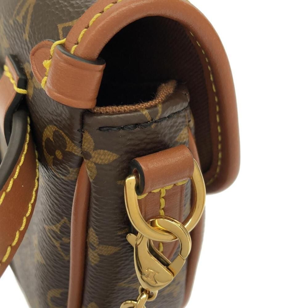 Louis Vuitton Shoulder Bags