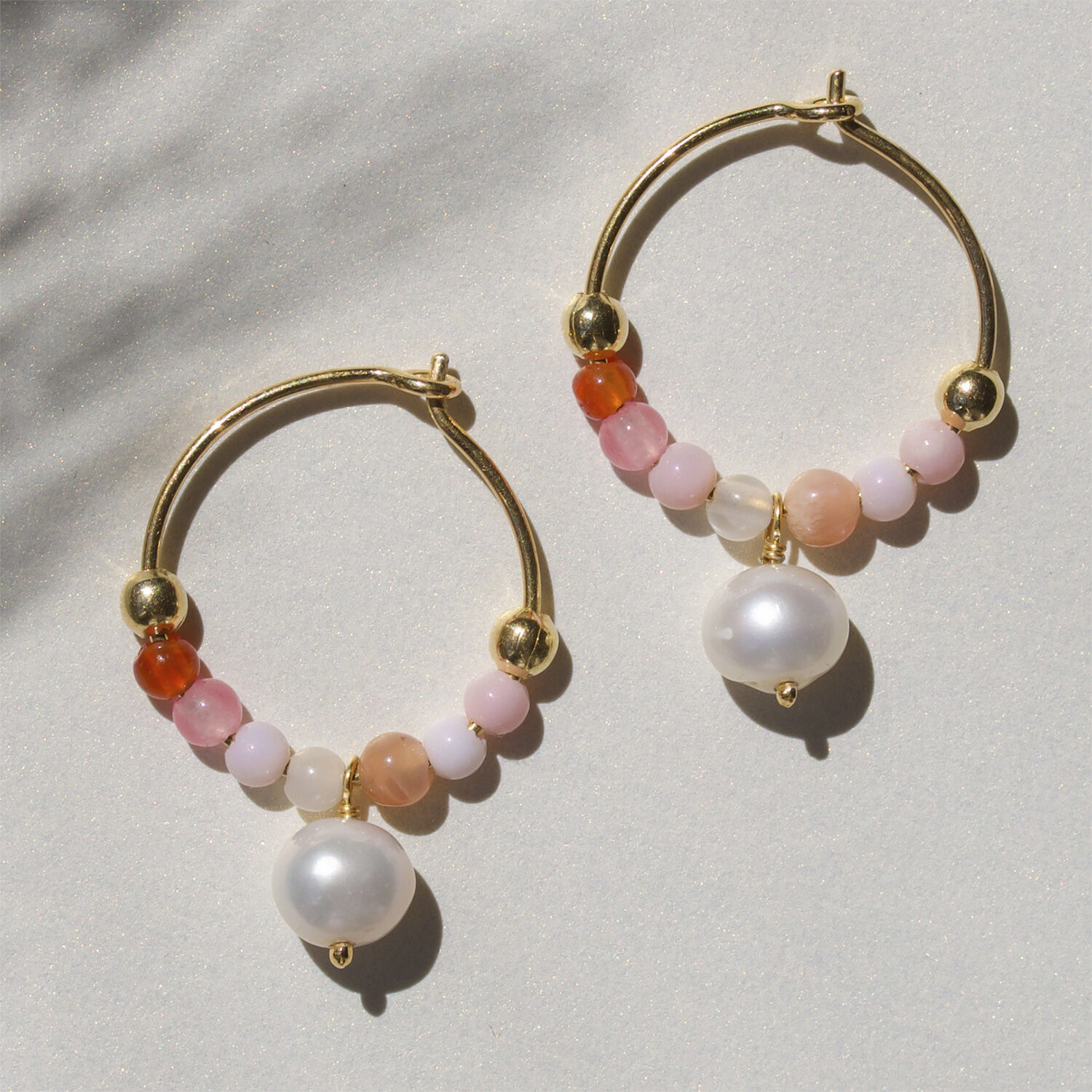 Pink power Pearl-hoop earring