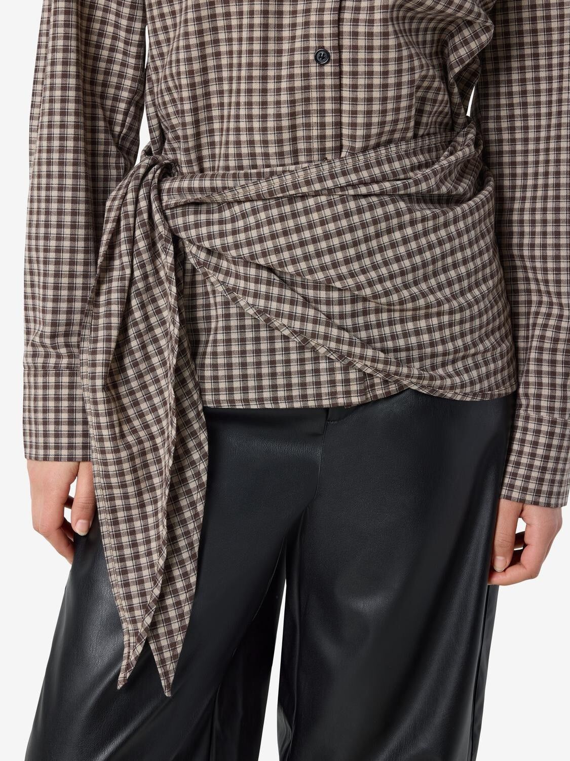 NMKILAH L/S SCARFSHIRT