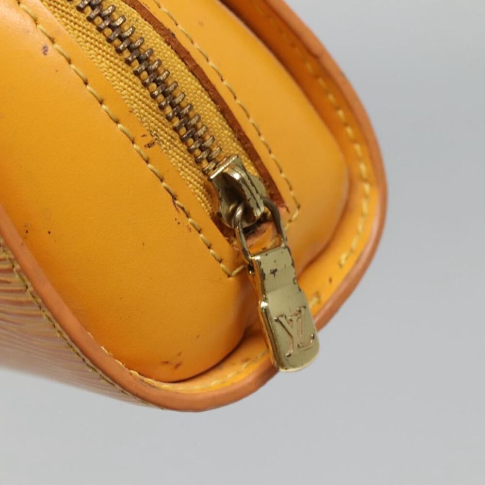 Louis Vuitton Dauphine