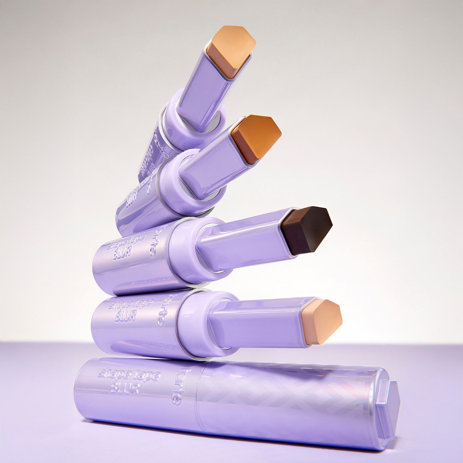 Shape Tape Blur Concealer Stick - Sl&oslash;rende concealer-stick