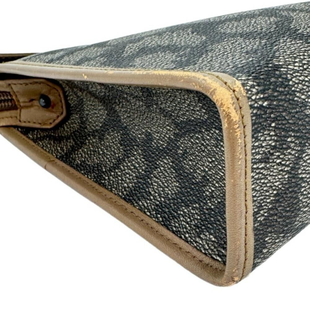 Yves Saint Laurent Clutch