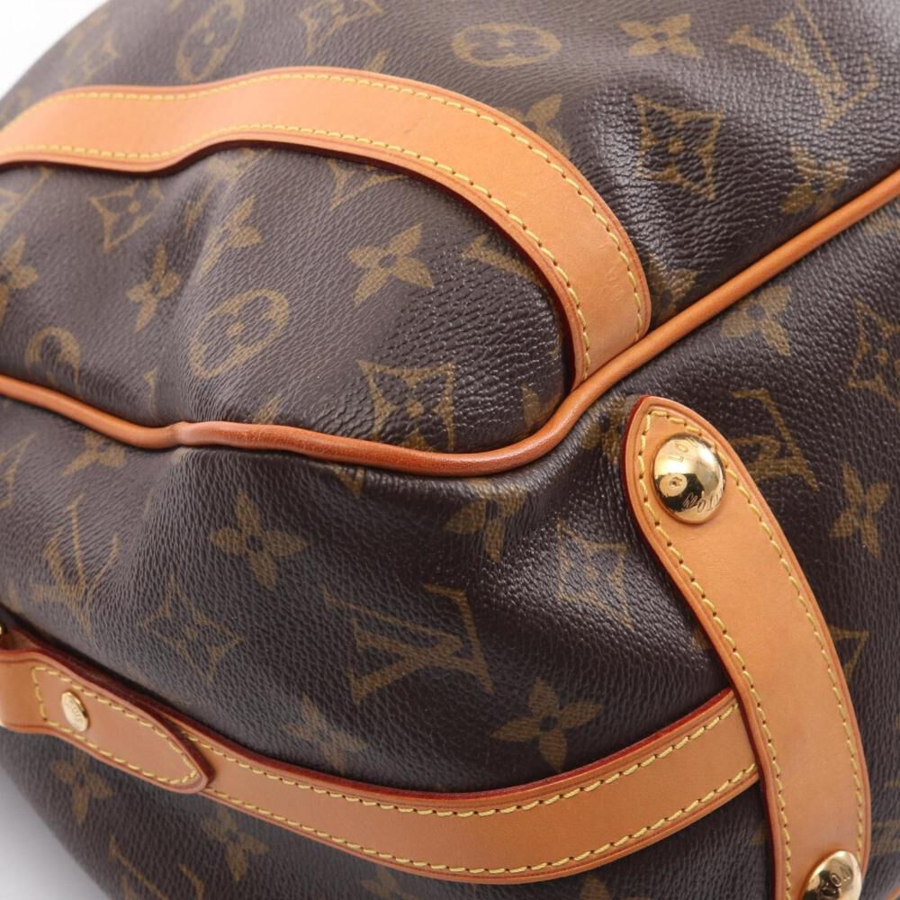 Louis Vuitton Shoulder Bags
