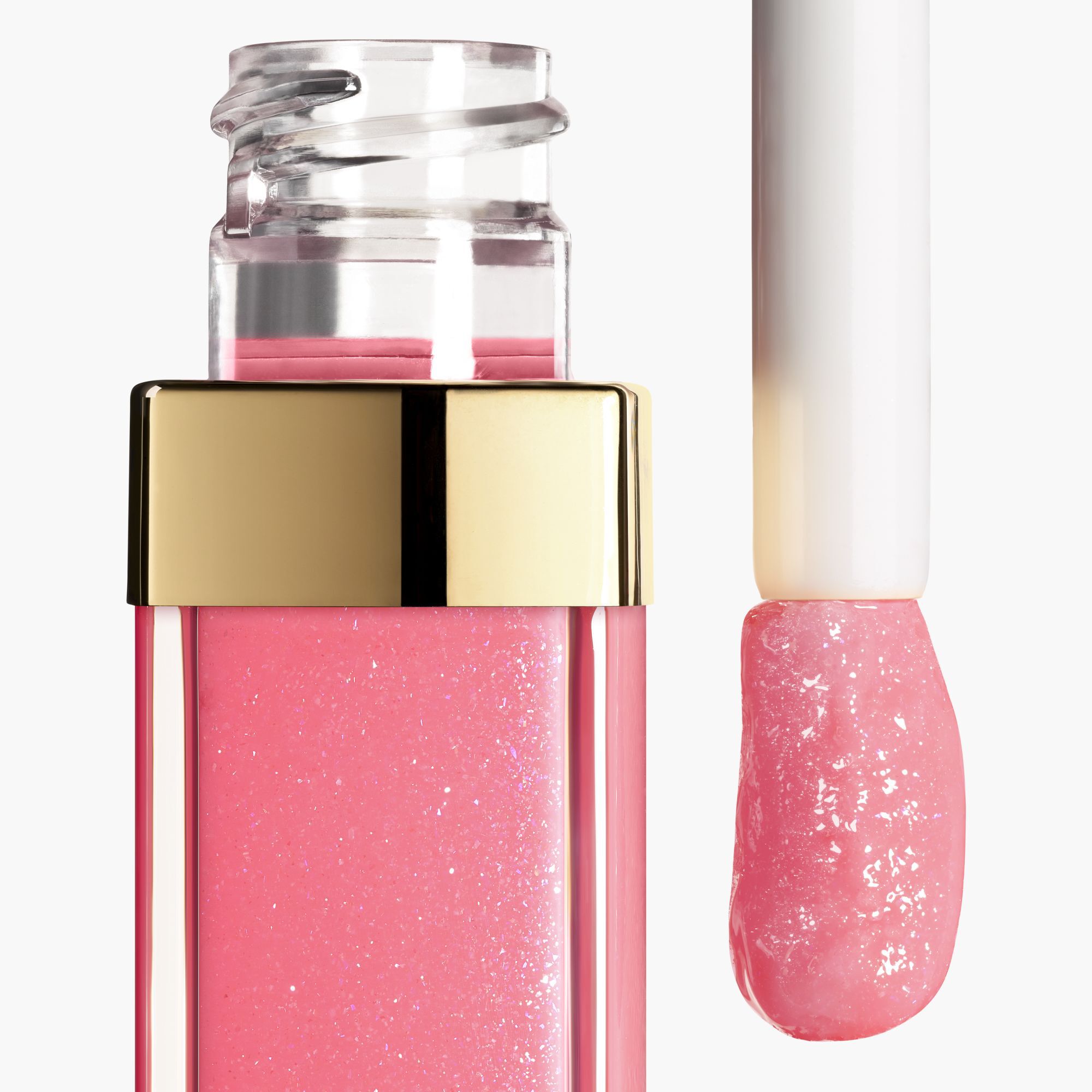 FUGTGIVENDE OG SKINNENDE GLOSS