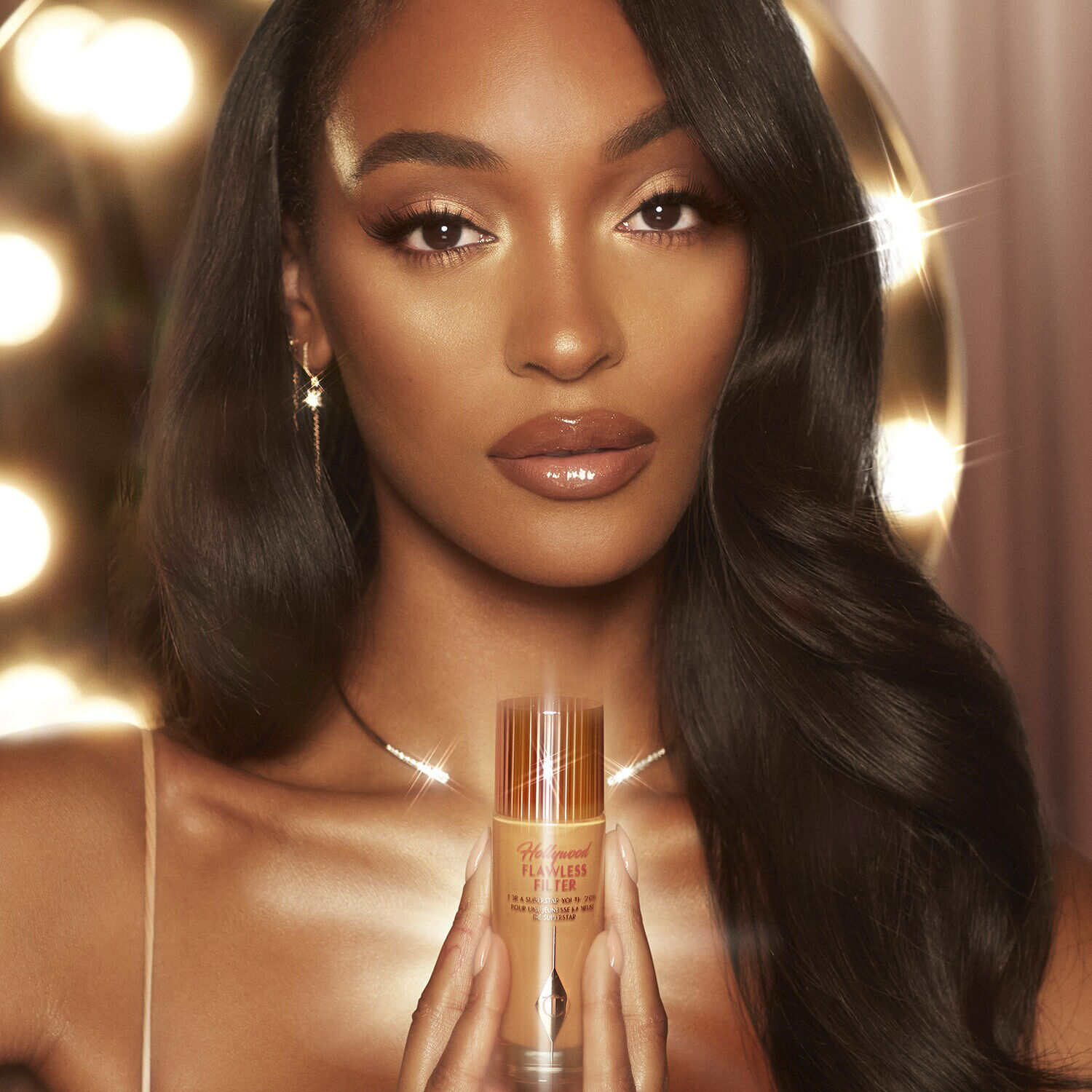 Hollywood Flawless Filter - Foundation med gl&oslash;d