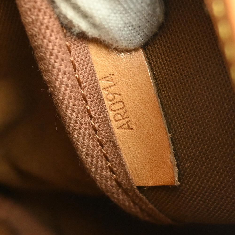 Louis Vuitton Saumur