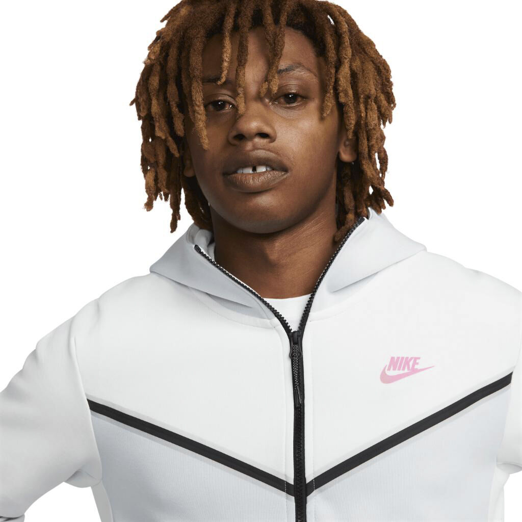 sportswear tech fleece