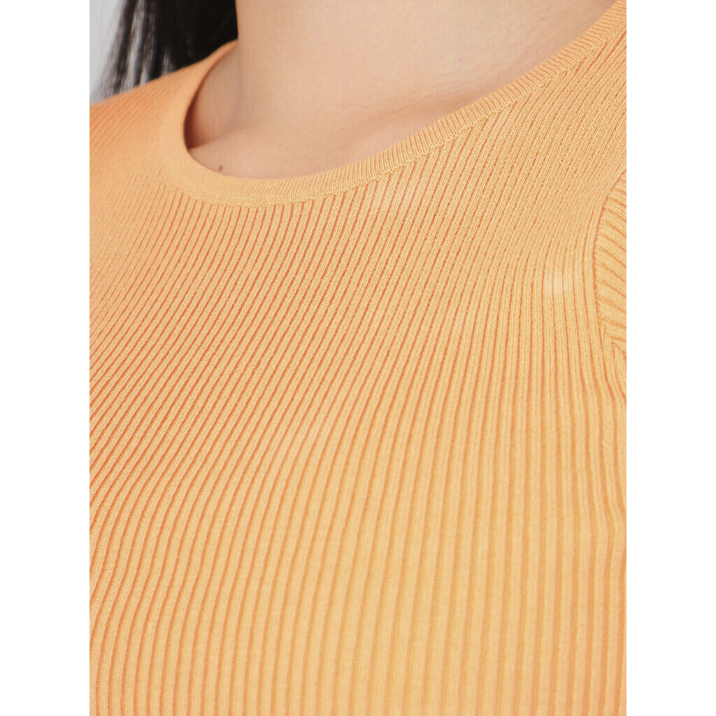 Rib knit short sleeve top