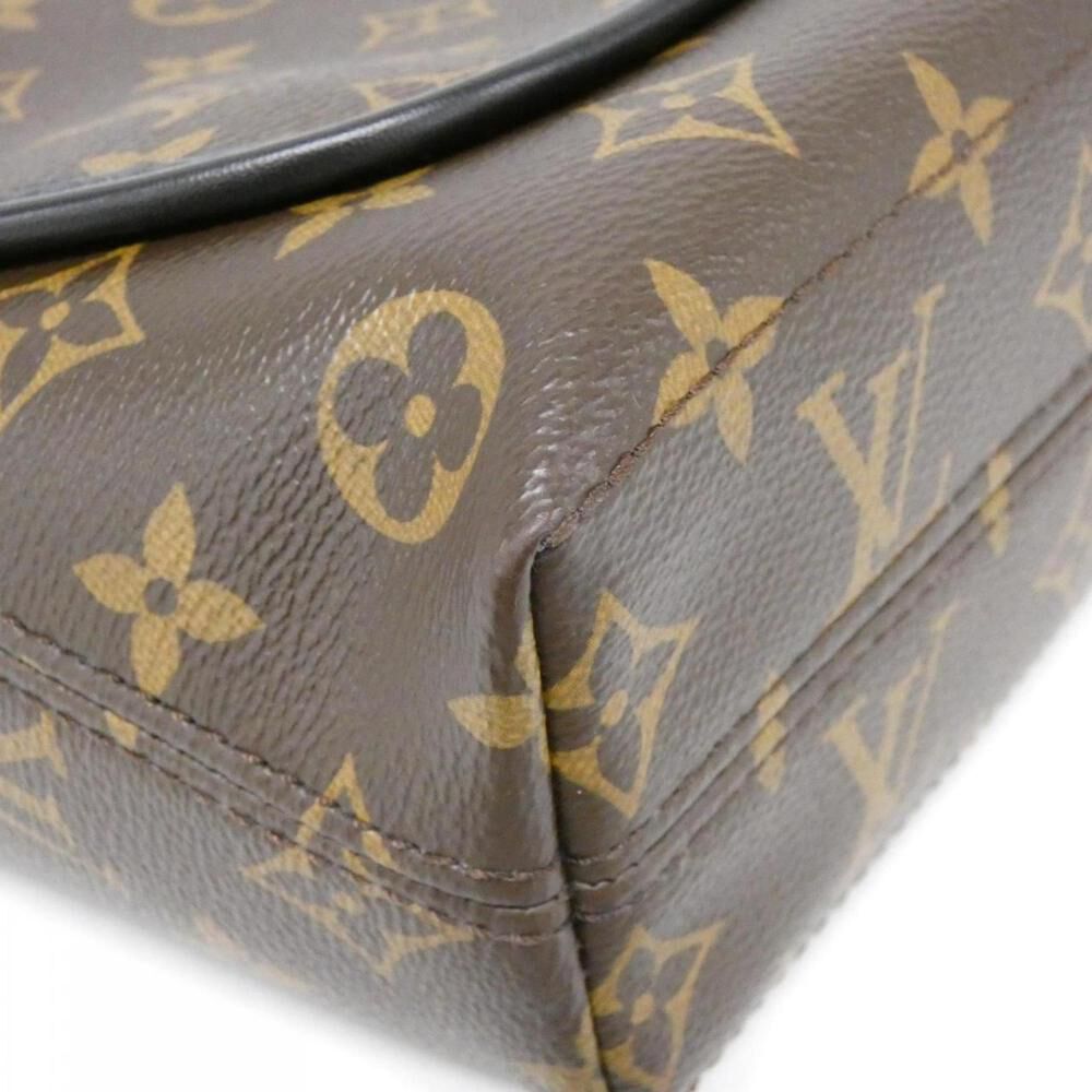 Louis Vuitton Shoulder Bags