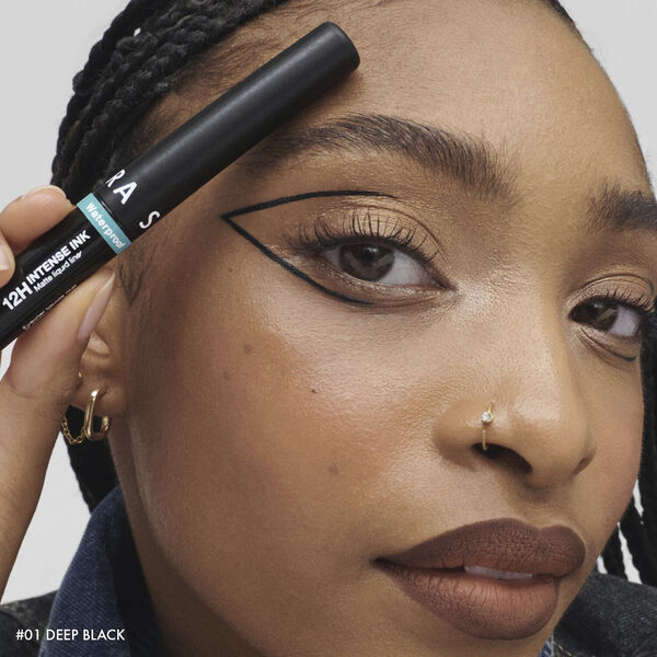 Intense Ink Liner - Intens, mat, flydende eyeliner