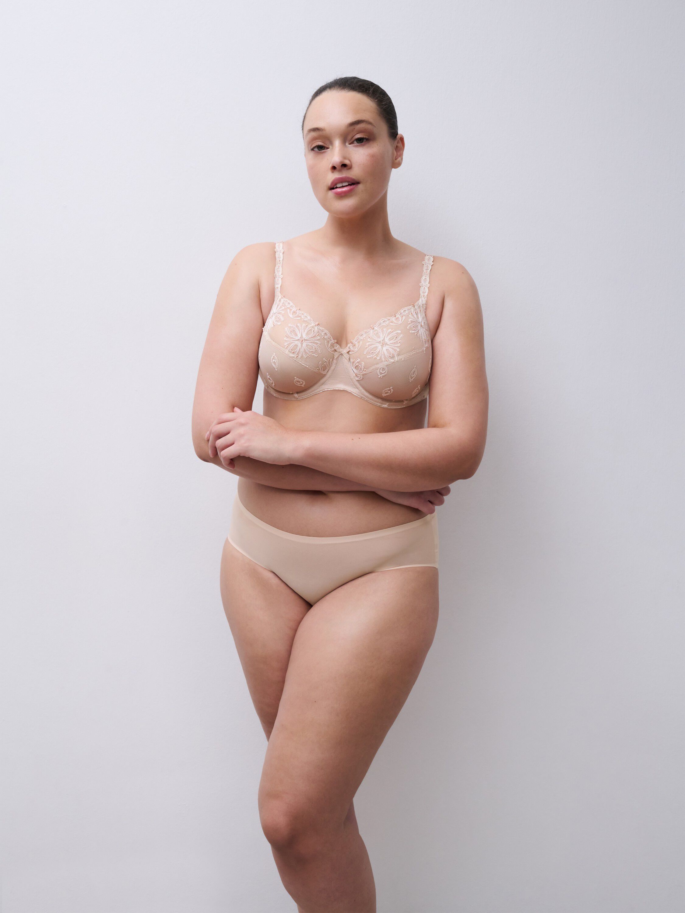 Champs Elysees Very covering underwired bra