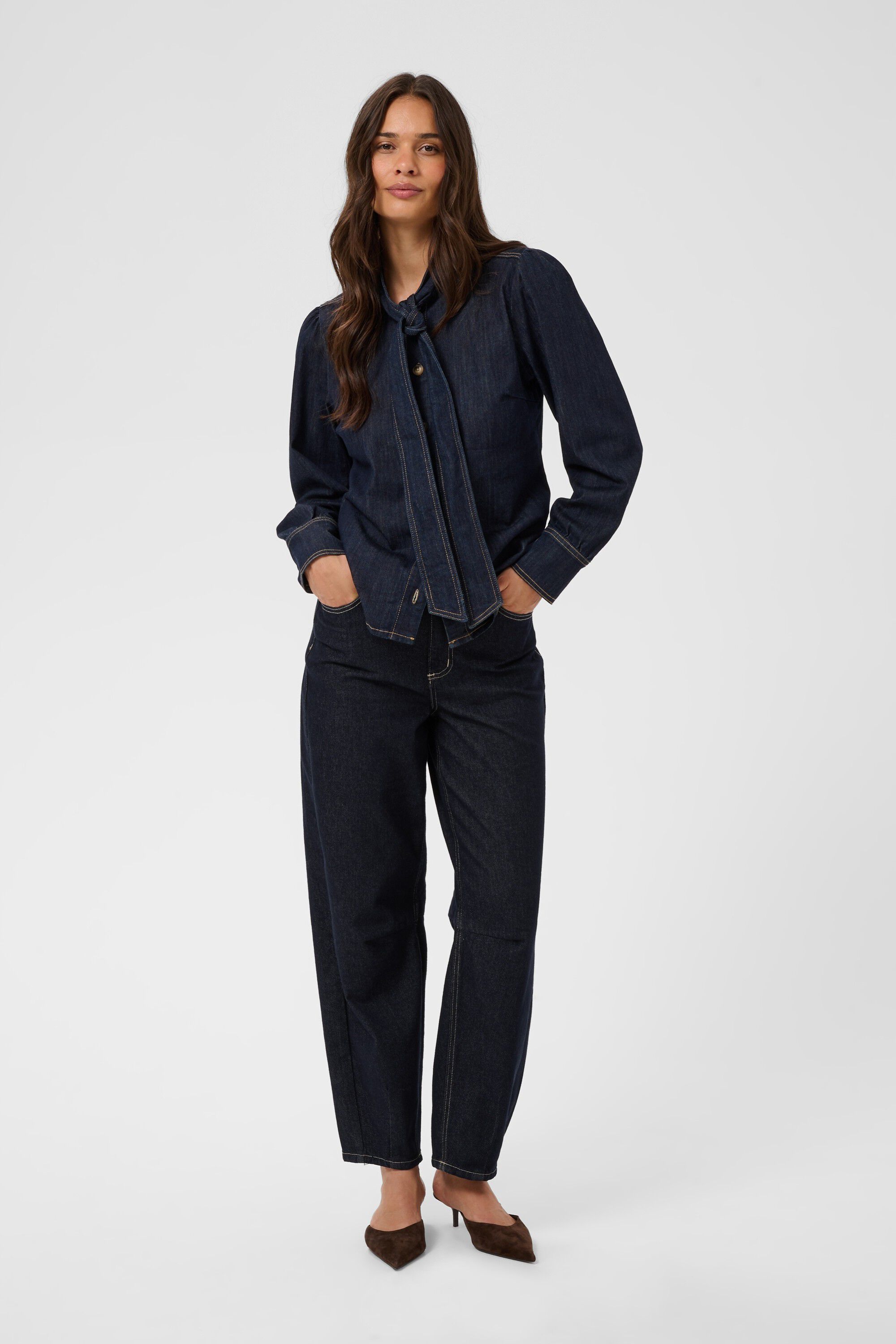 KAghita Barrel Jeans