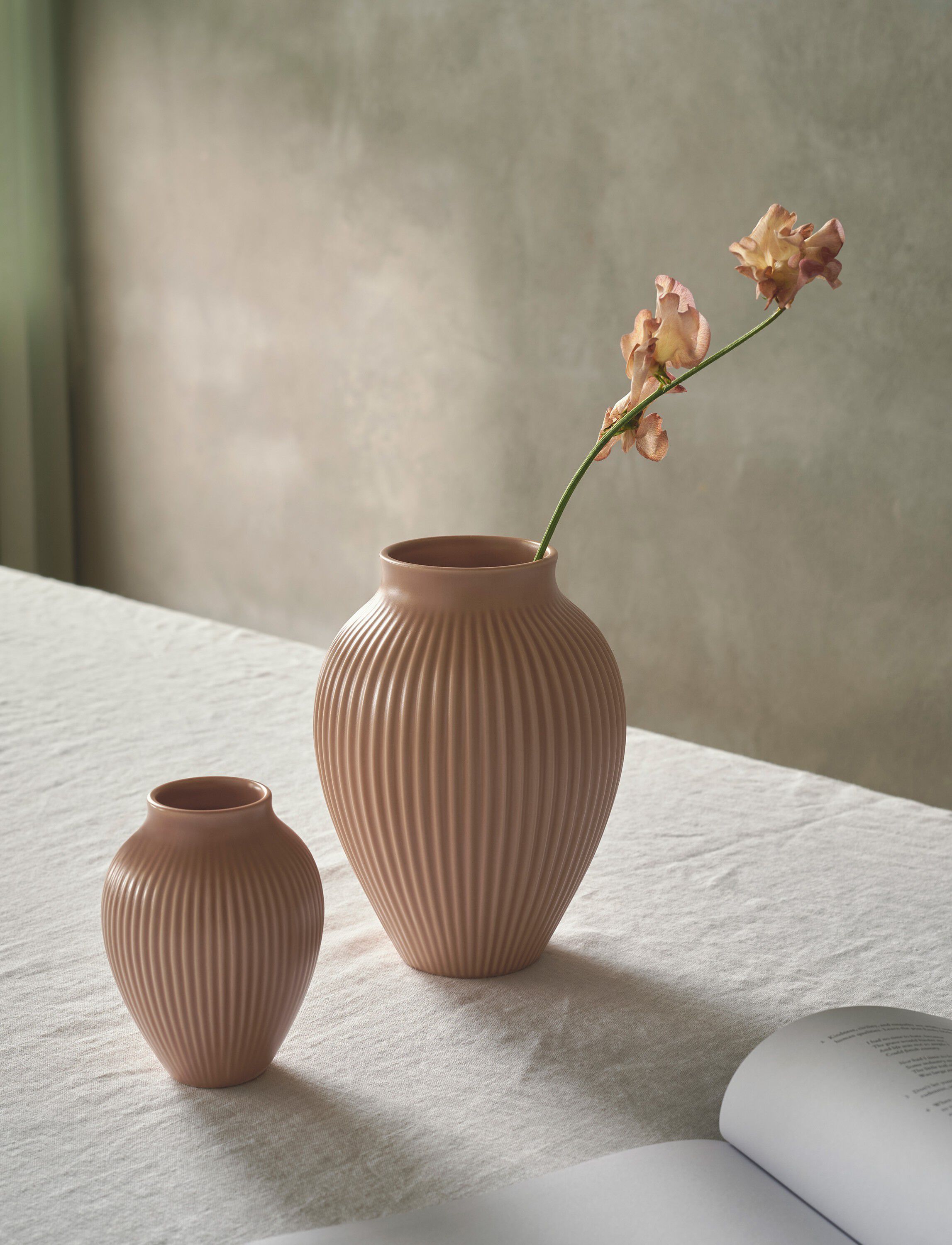 Knabstrup vase H 12. 5 cm ripple mat dusty rose