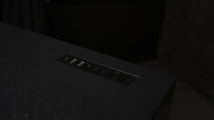 Almighty TR906 - 5090 Gaming PC