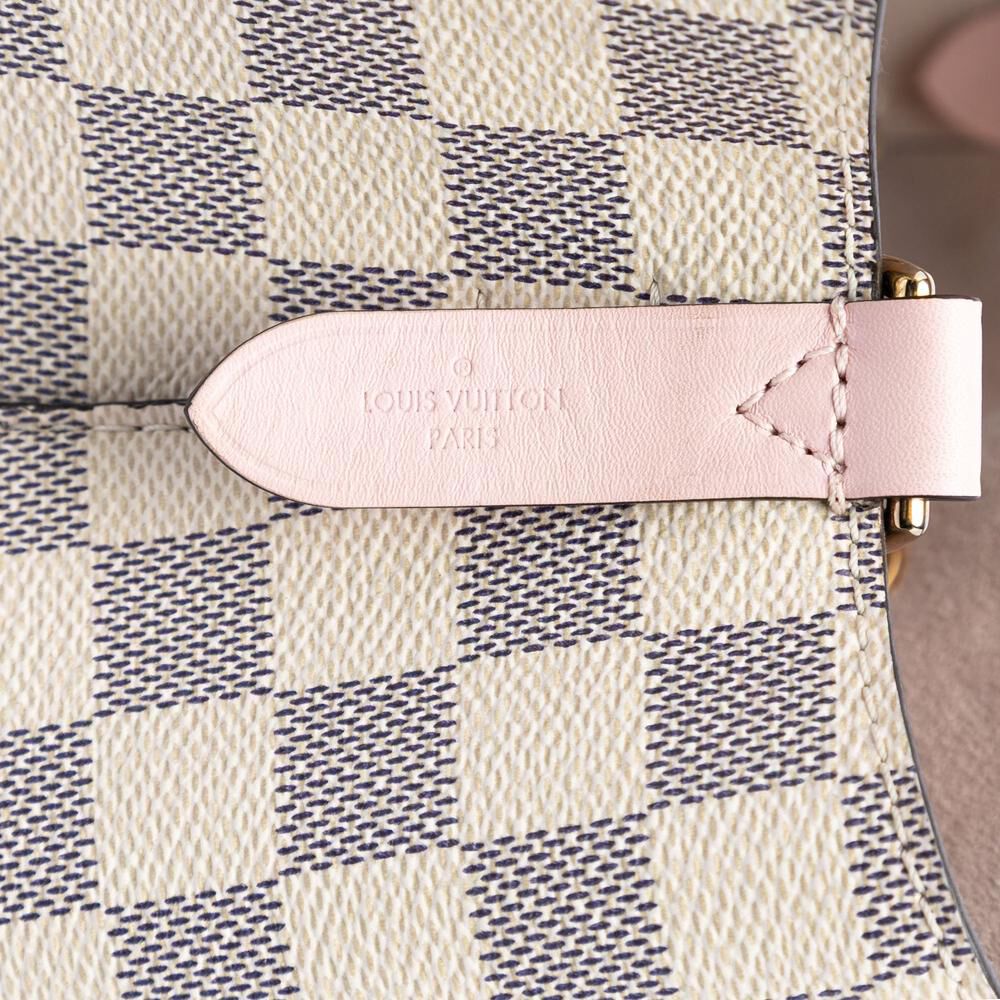 Louis Vuitton Shoulder Bags