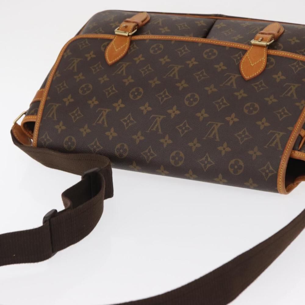 Louis Vuitton Gibeciere