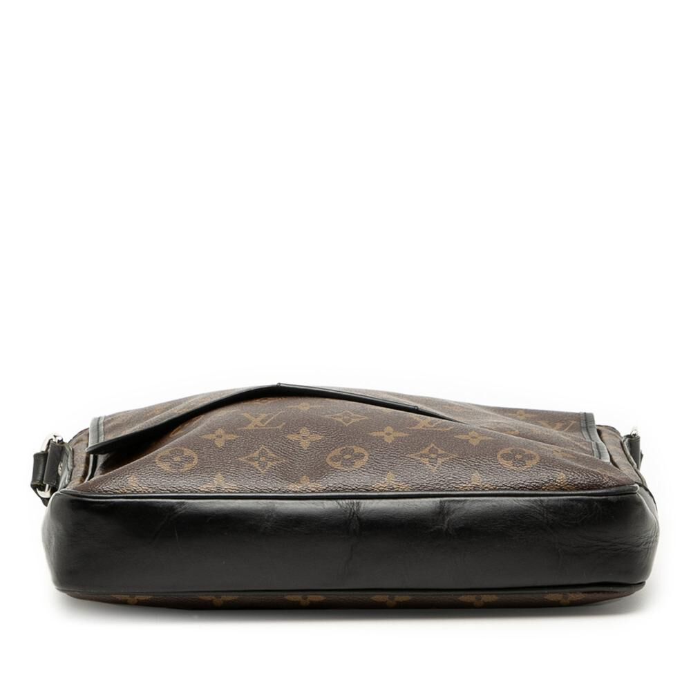 Louis Vuitton Crossbody Bag