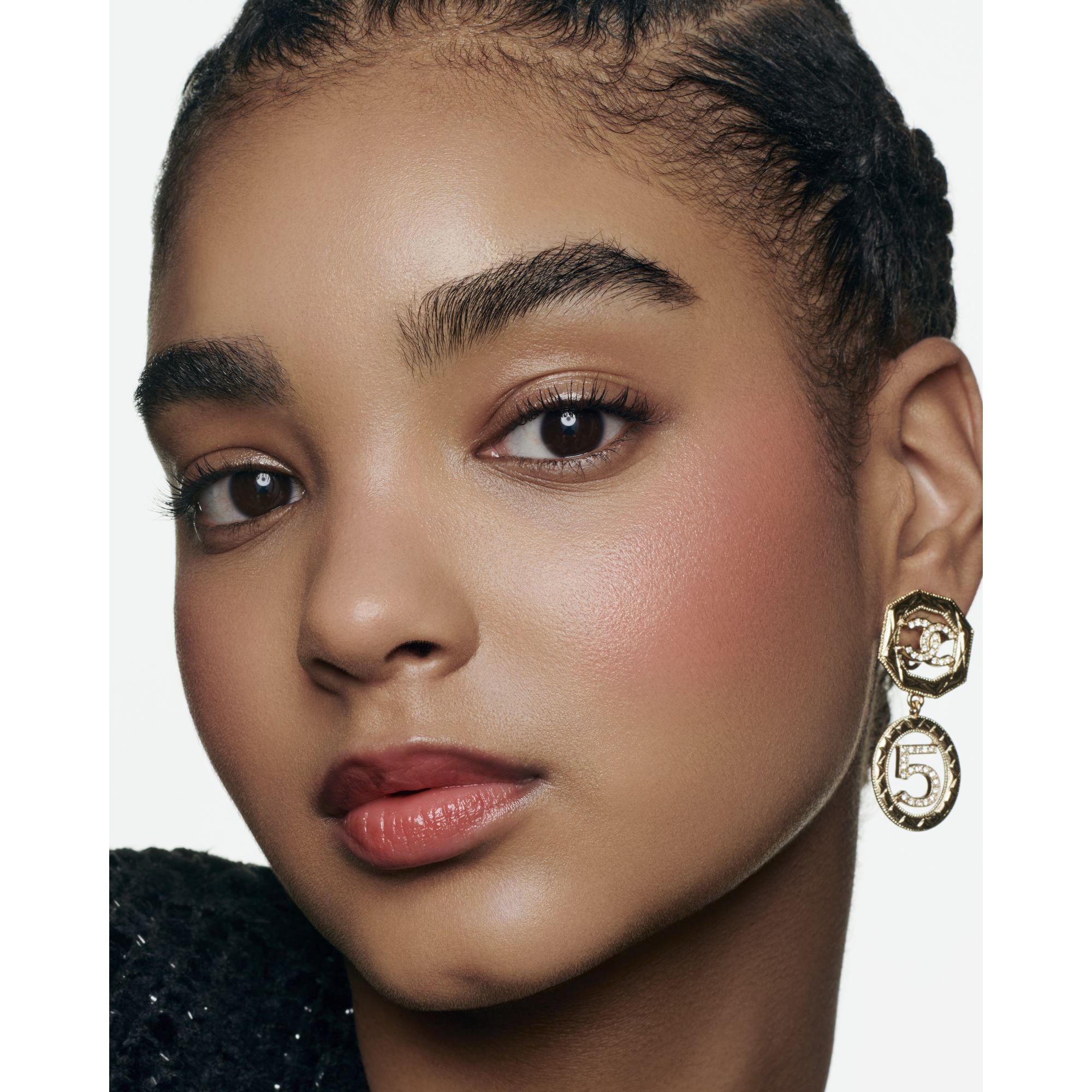 FREMH&AElig;VER FARVEN GIVER N&AElig;RING FYLDE