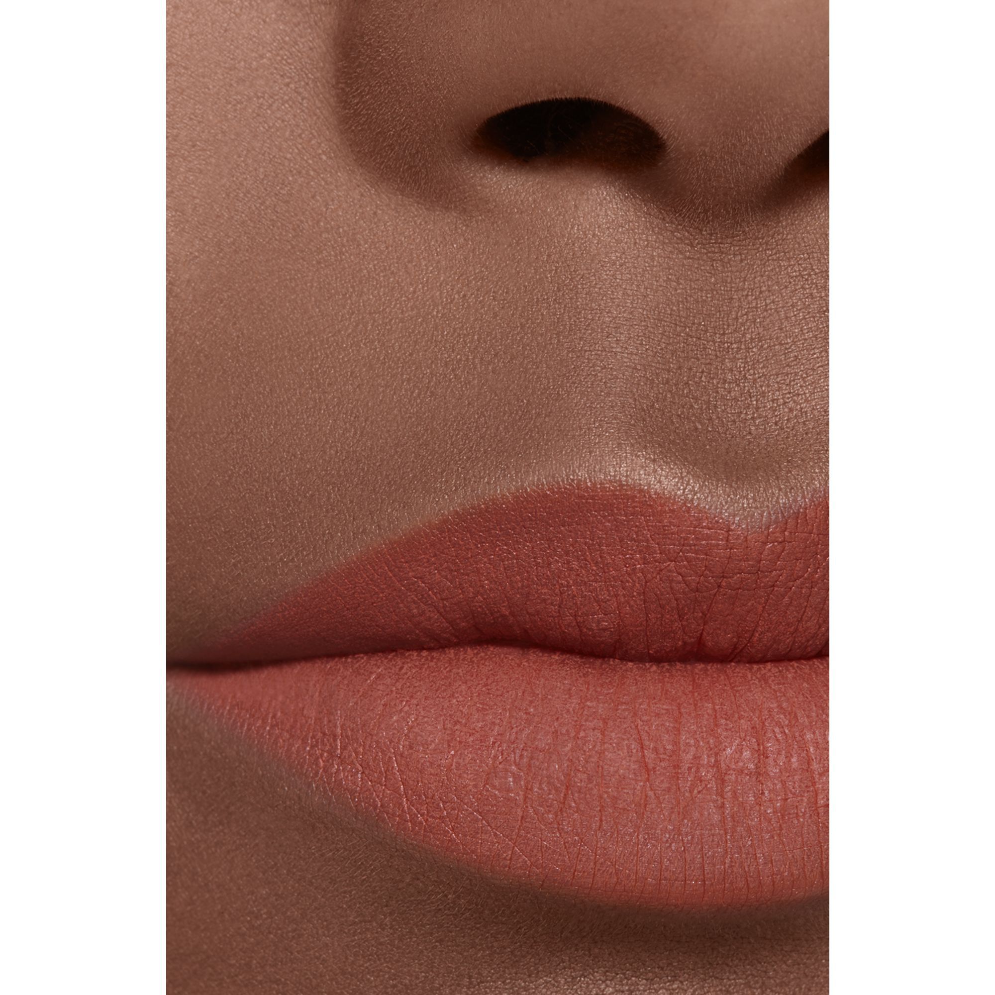 ULTRA HOLDBAR INTENS MAT FLYDENDE L&AElig;BESTIFT