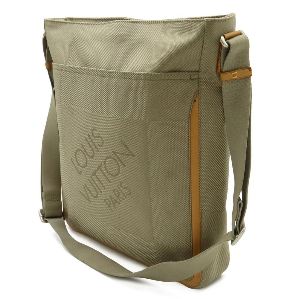 Louis Vuitton Shoulder Bags