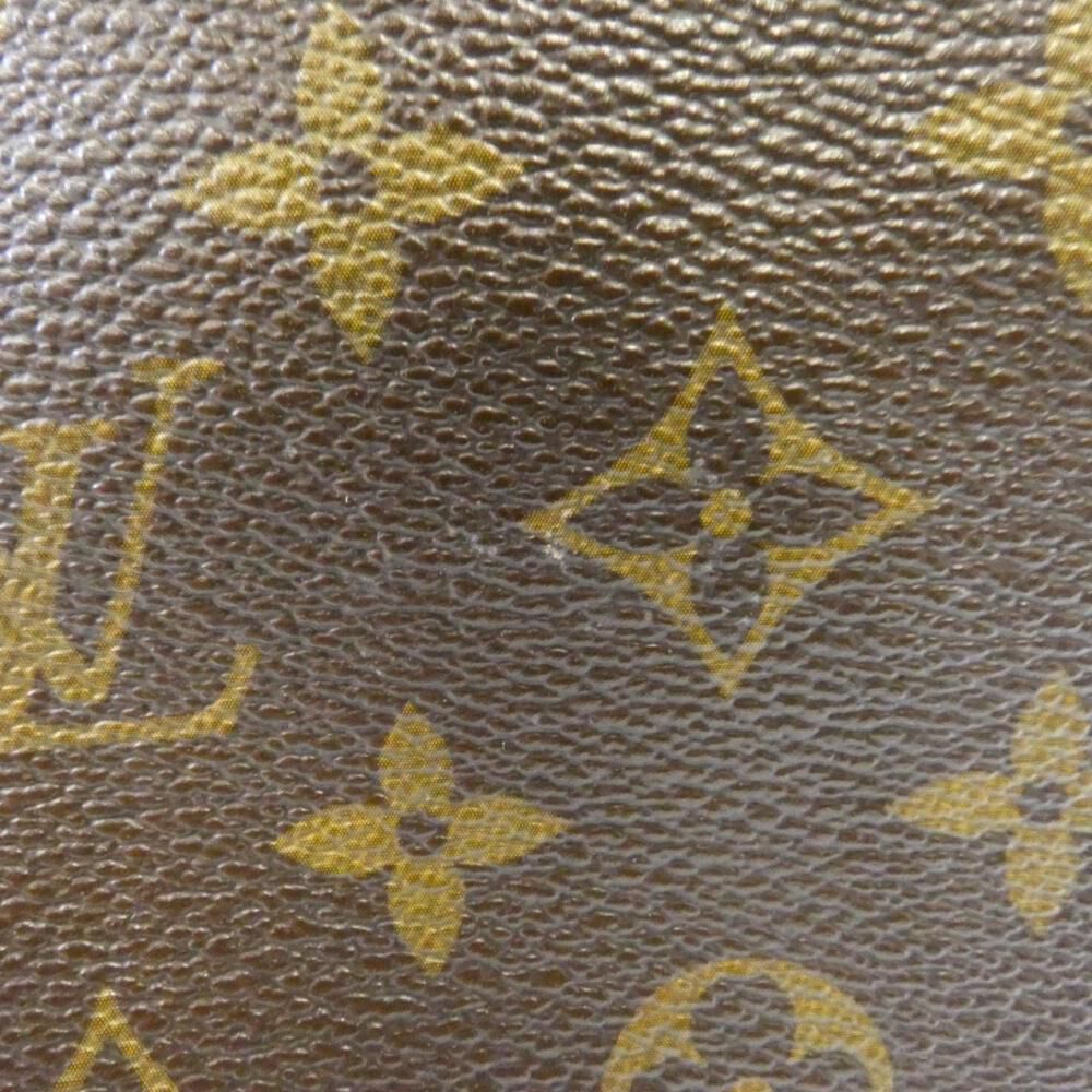 Louis Vuitton Shoulder Bags