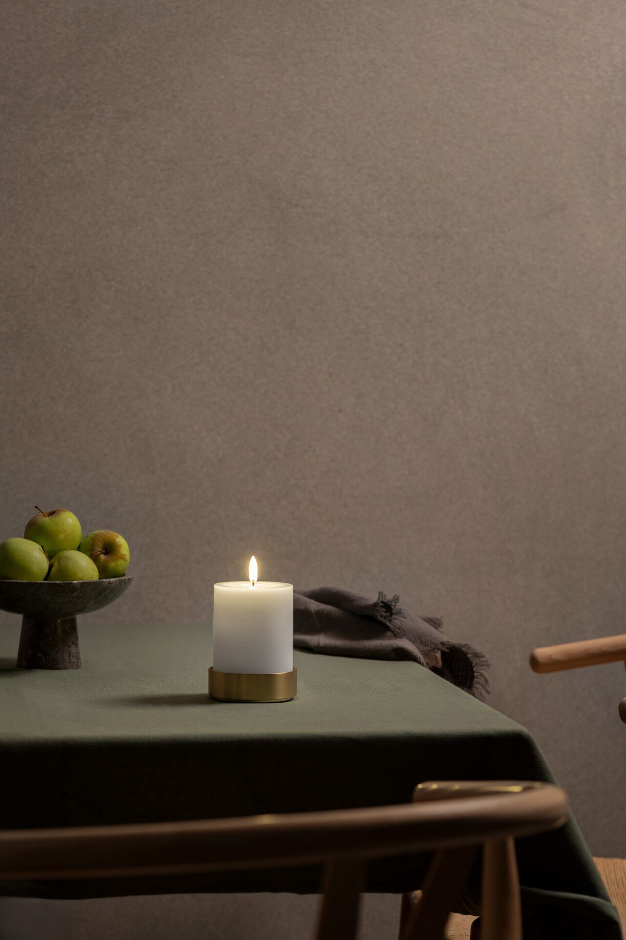 Light Candleholder pillar, Matte Brass, 9x3 cm