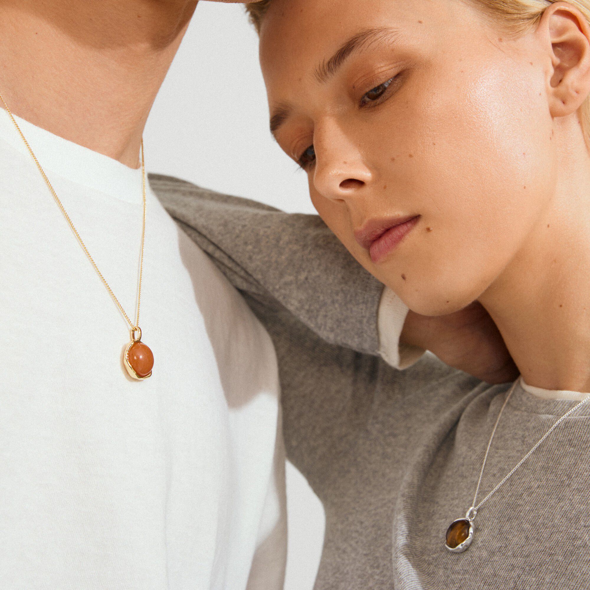 SENSE halsk&aelig;de guldbelagt/agat