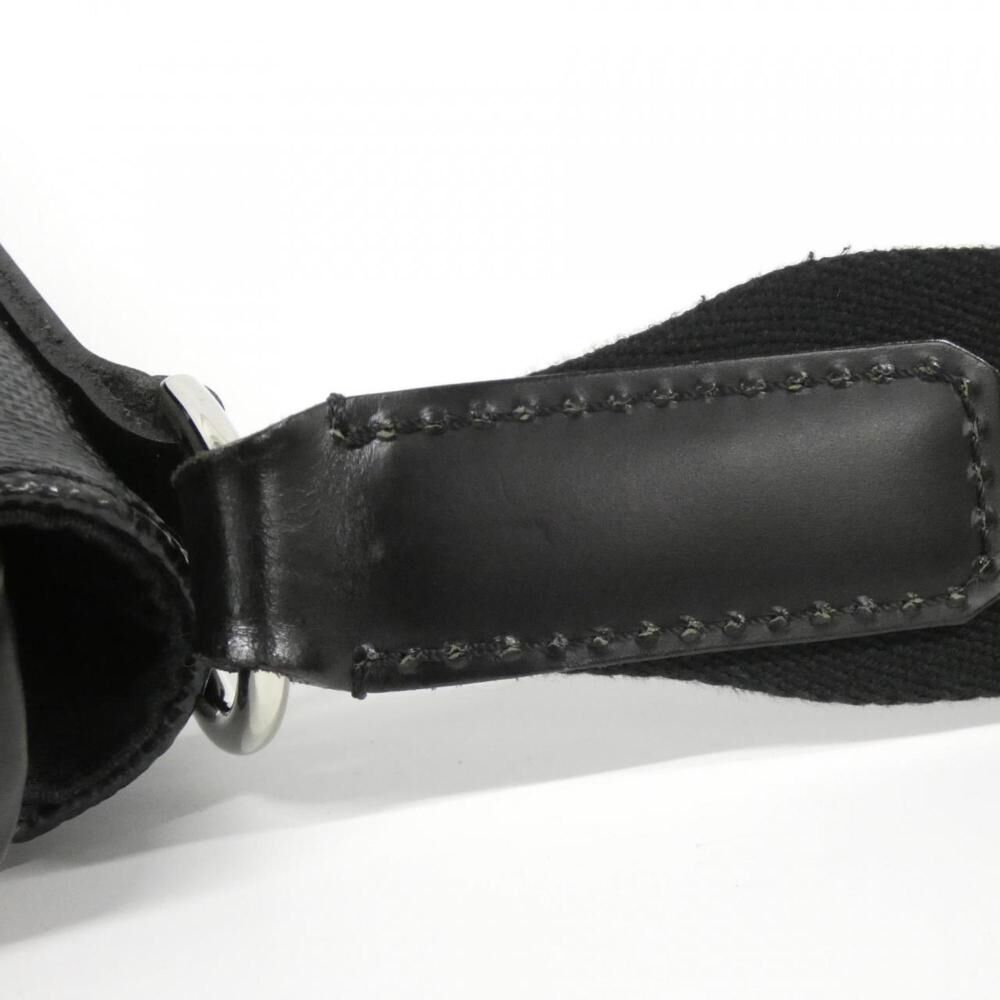 Louis Vuitton Messenger