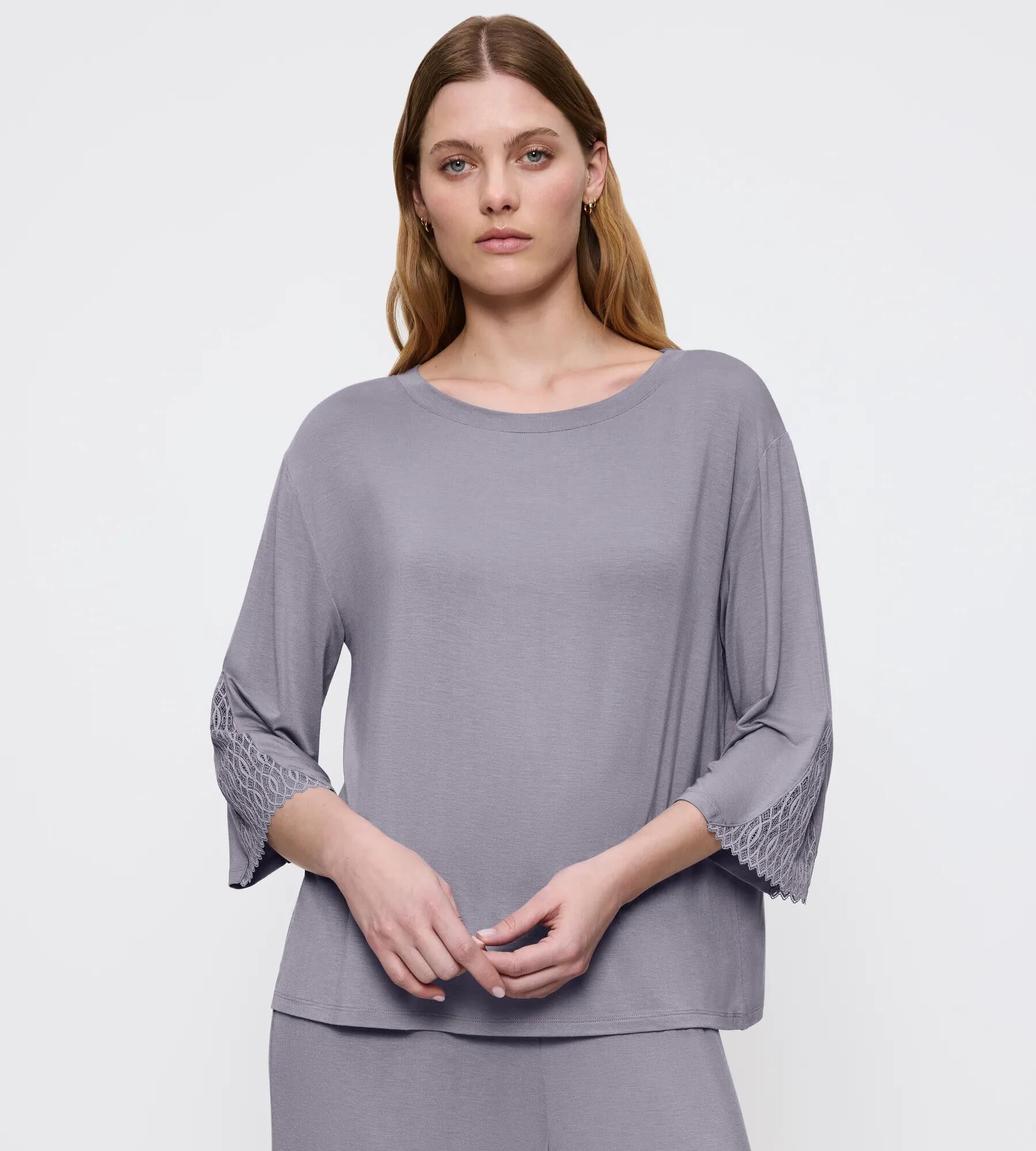 Aura Spotlight Top