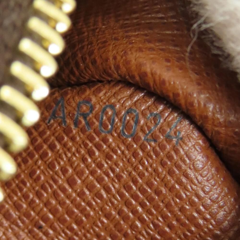 Louis Vuitton Shoulder Bags